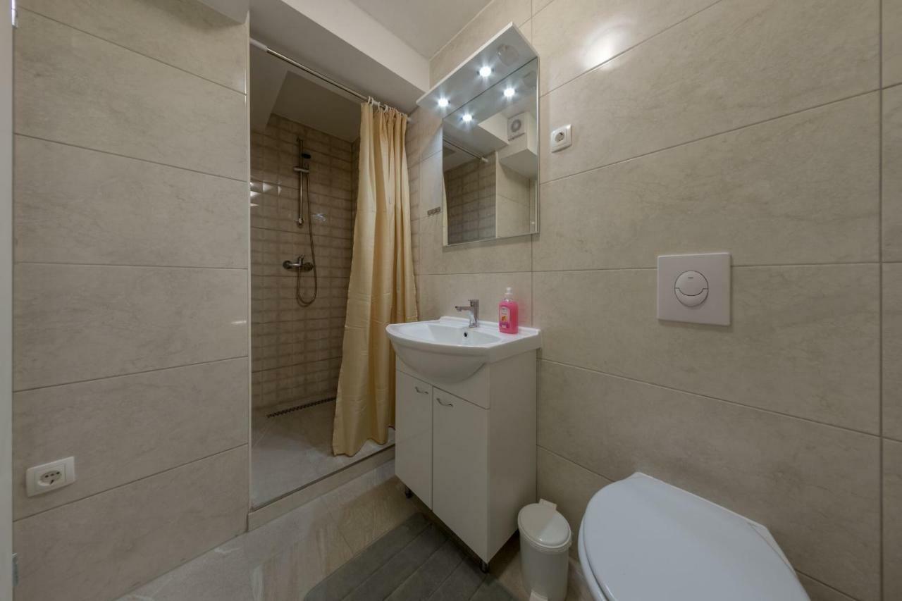 Room Nino Скрадин Экстерьер фото